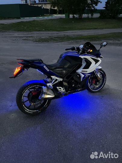 Мотоцикл racer