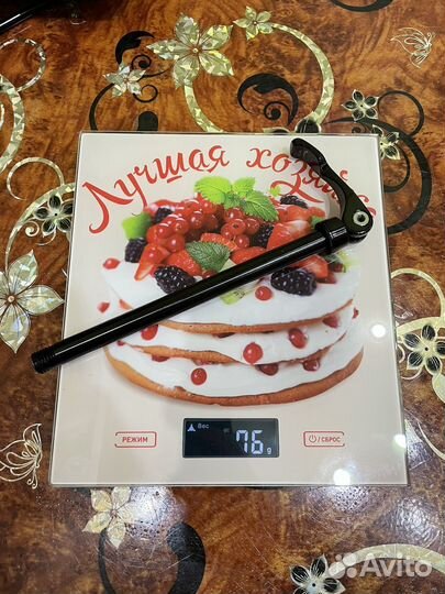 Ось для втулок 142х12