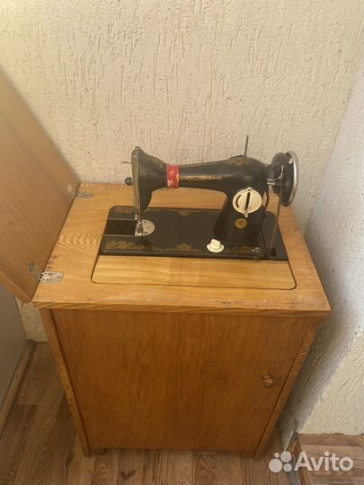 Швейная машинка