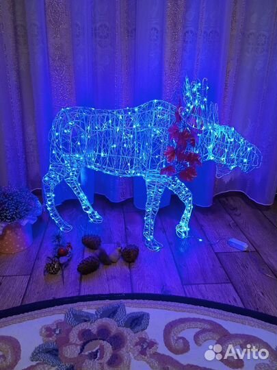 Олень и другие фигуры светодиодные с декором