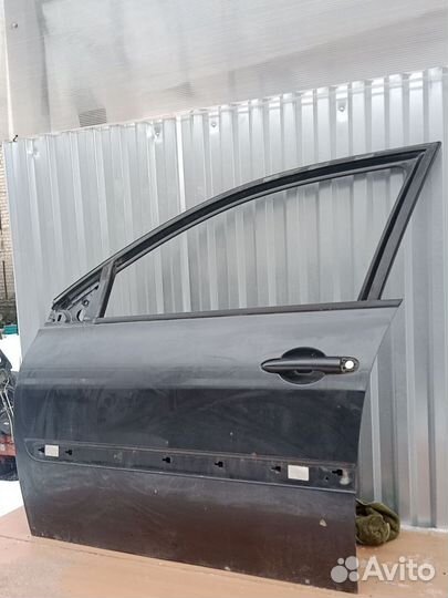 Переднее левая дверь Renault megane II