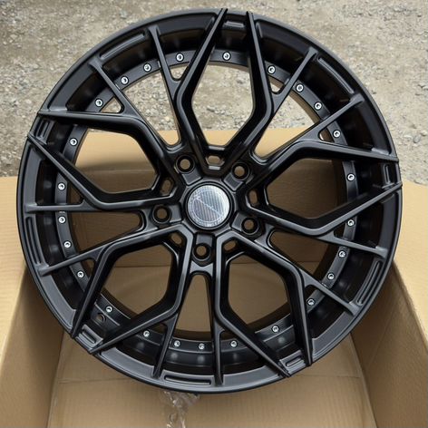 Литые диски Sakura Wheels 181 8×R19 5×139.7