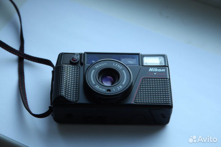 Nikon L35AF 2 пленочный фотоаппарат