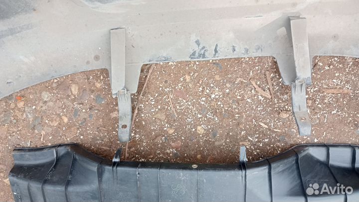 Бампер Мазда 3 бк