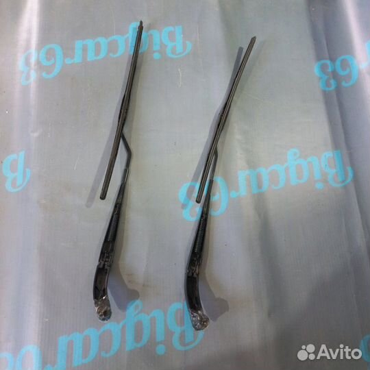 Дворник лобового стекла Cadillac Escalade 4