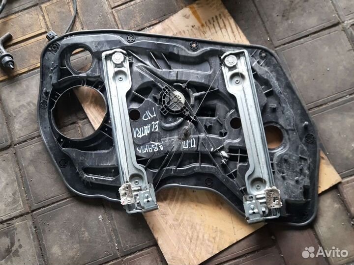 Стеклоподъёмник передний правый Hyundai Аванта MD
