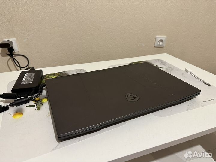 MSI pulse gl76 11uek-080xru