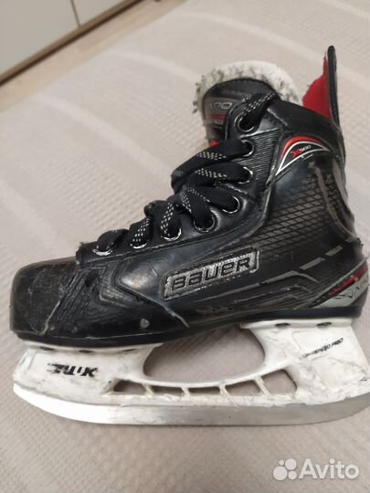 Хоккейные коньки bauer vapor Y12.5