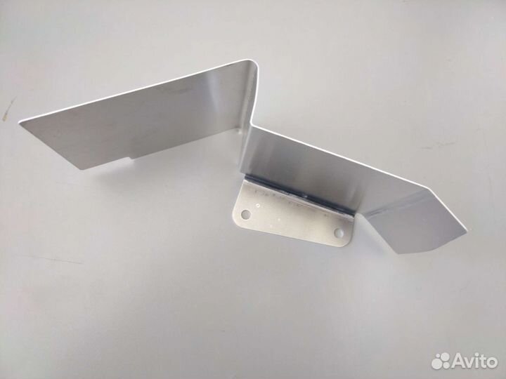 Пластина рамы левой подножки RFX10 8GL2197B0000