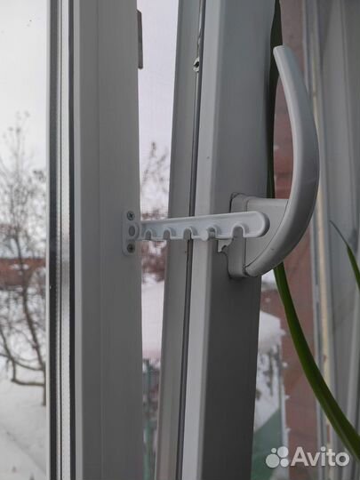 Ремонт пластиковых окон. Москитные сетки