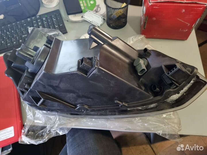 Volkswagen polo (6r) с 2009г фара осн. лев. новая