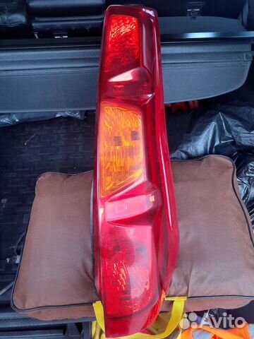 Продам фонарь правый задний Nissan x-trail