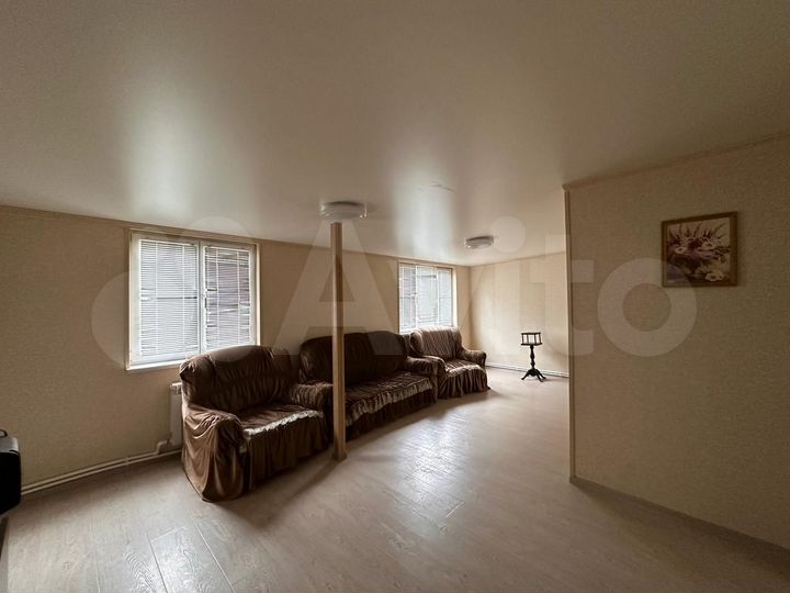 2-к. квартира, 48 м², 1/9 эт.