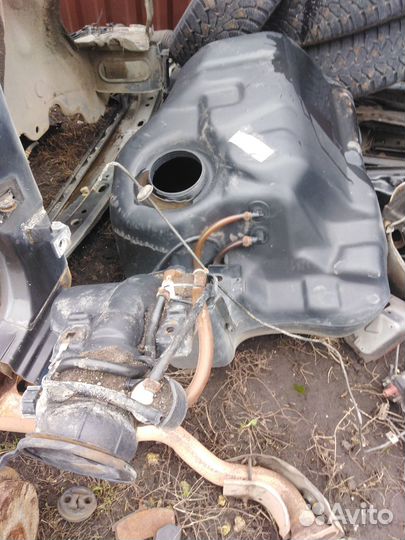 Топливный бак passat b3