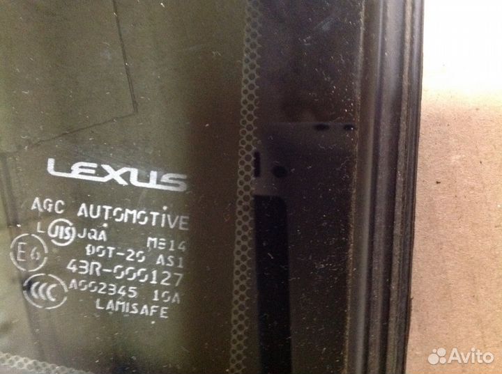 Стекло задней двери правое Lexus LS