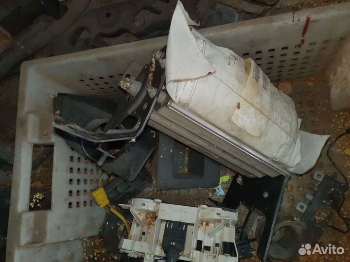 Подушка безопасности в торпеде на опель астра 1998