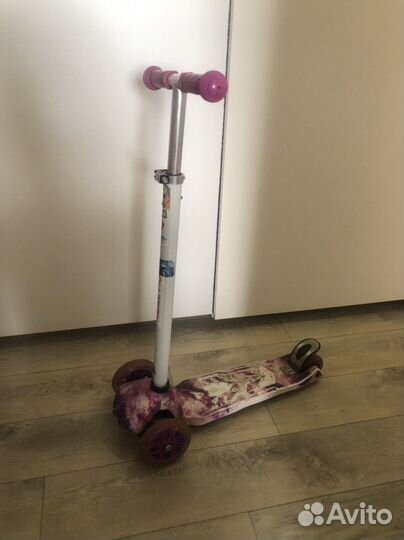 Самокат reaction Mic Girl