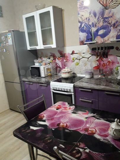 2-к. квартира, 52 м², 3/19 эт.