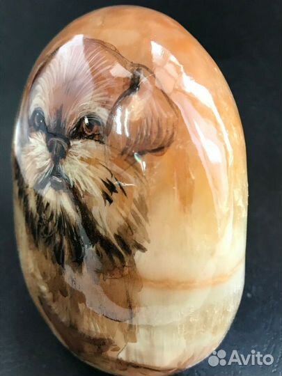 Брюссельский грифон фигурка камень селенит