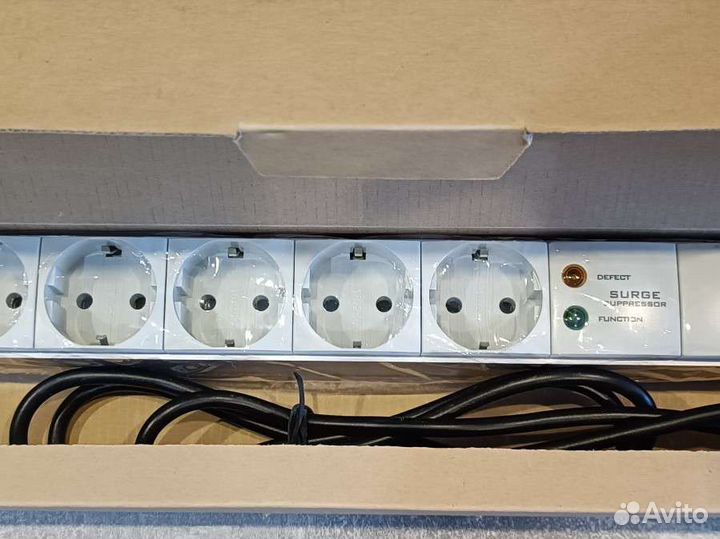 Блок розеток в стойку с кабелем