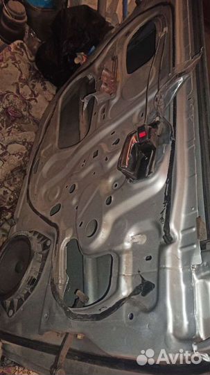 Дверь передняя левая Toyota Corolla Spacio NZE121