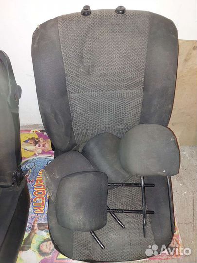 Сиденья на LADA largus