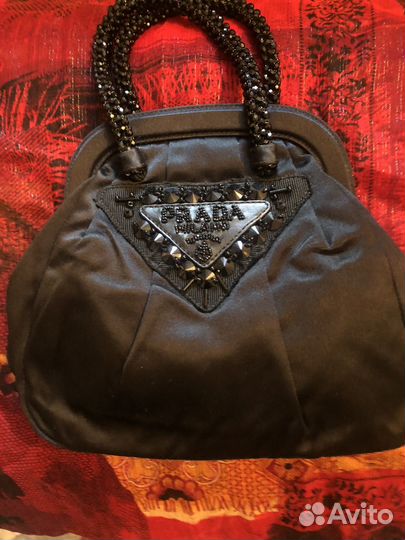 Сумочка бренда Prada