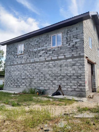 Дом 200 м² на участке 6 сот.