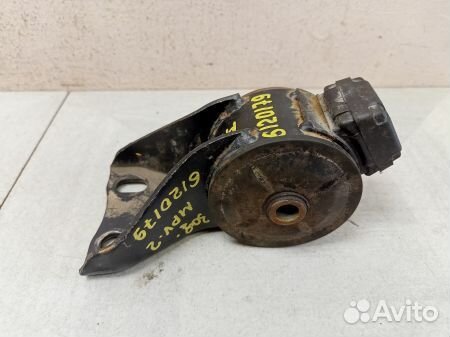 Опора двигателя Мазда MPV 2 LW