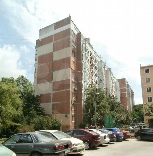 2-к. квартира, 65 м², 4/9 эт.