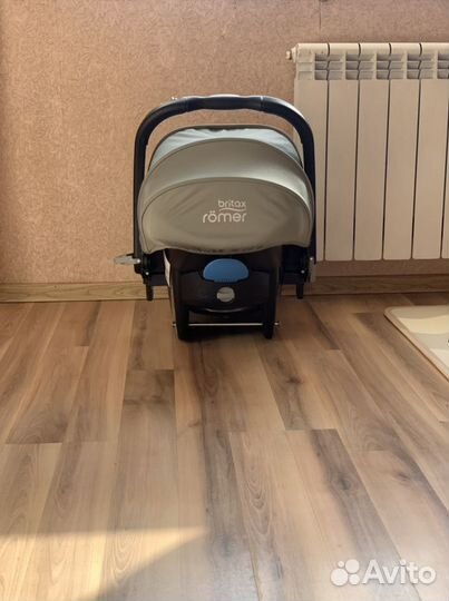Автокресло-переноска для малышей Britax romer