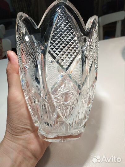 Хрустальная ваза
