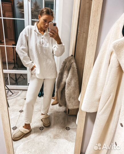 Костюм женский