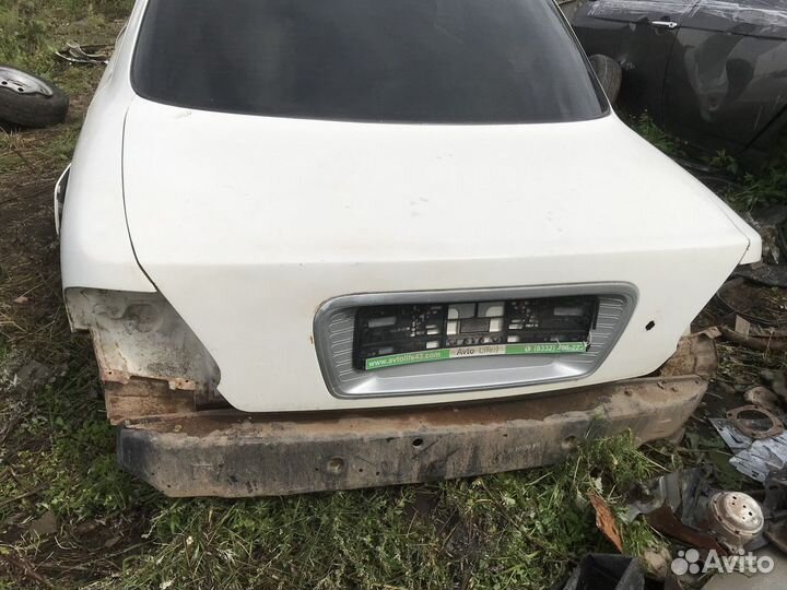 Крышка багажника (Kia Clarus)