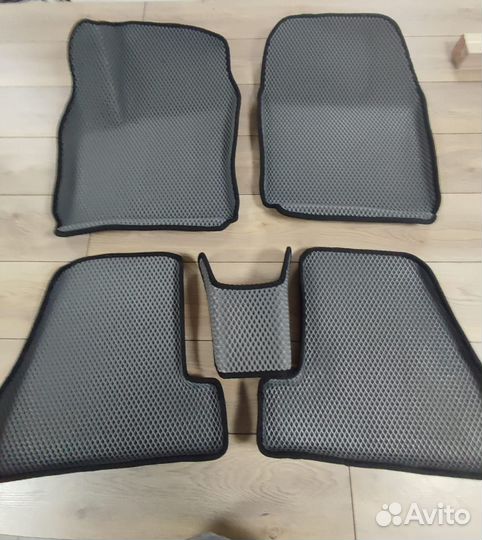 Автоковры водительские EVA Nissan Bassara JU30 Ева