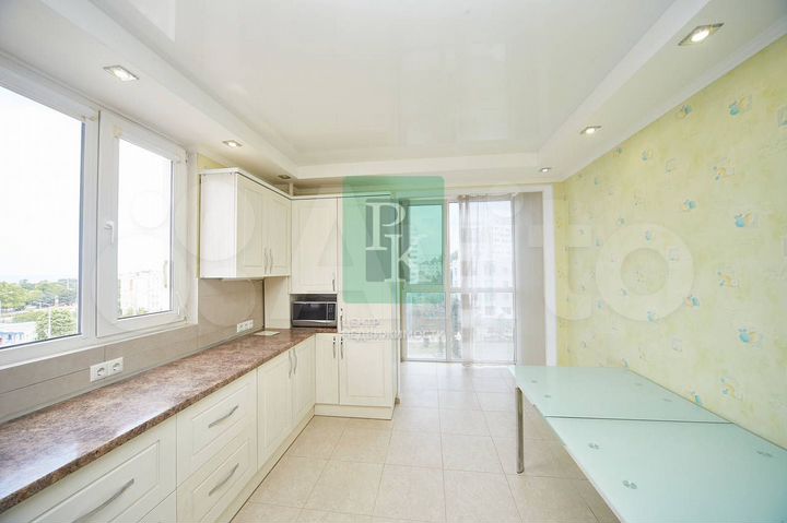 3-к. квартира, 83 м², 5/10 эт.