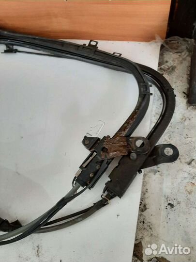 Доводчики ремней безопасности Saturn SL