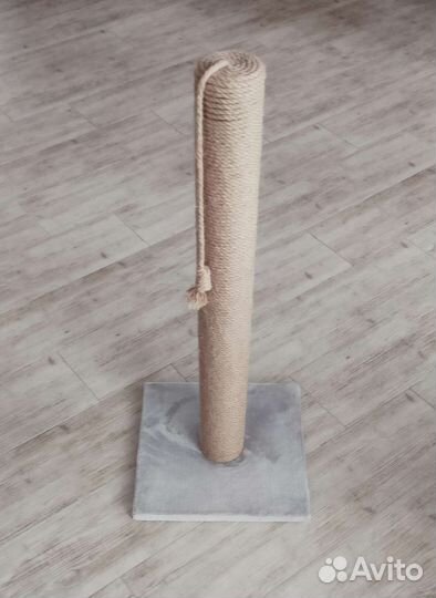 Когтеточка из джута, самая высокая