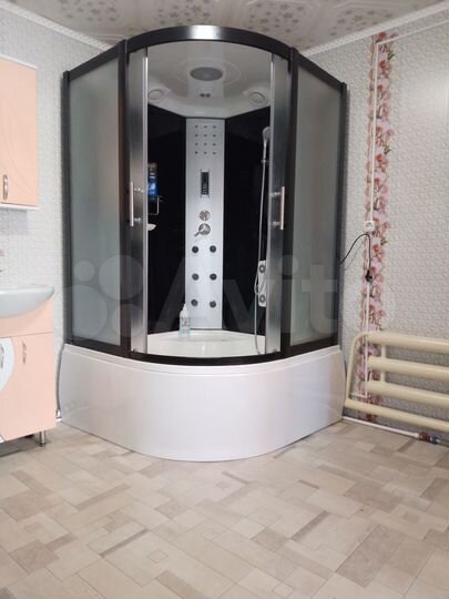 3-к. квартира, 80 м², 1/1 эт.