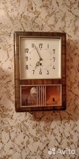 Часы с маятником Янтарь СССР