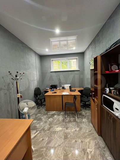 Офис с арендатором 13,7 м²
