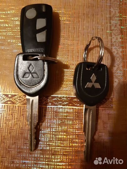 Ключ Митсубиси Лансер 9. Mitsubishilancer 9