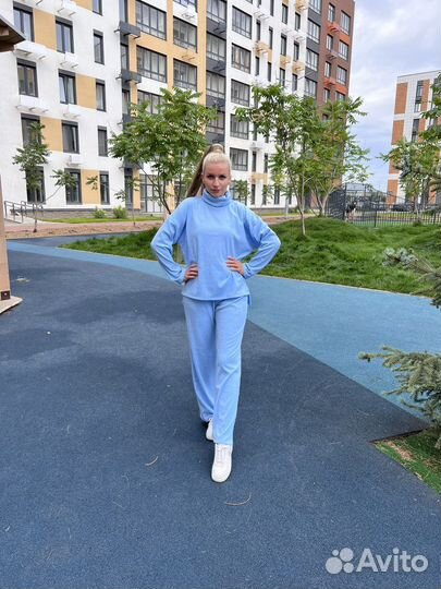 Костюм спортивный женский