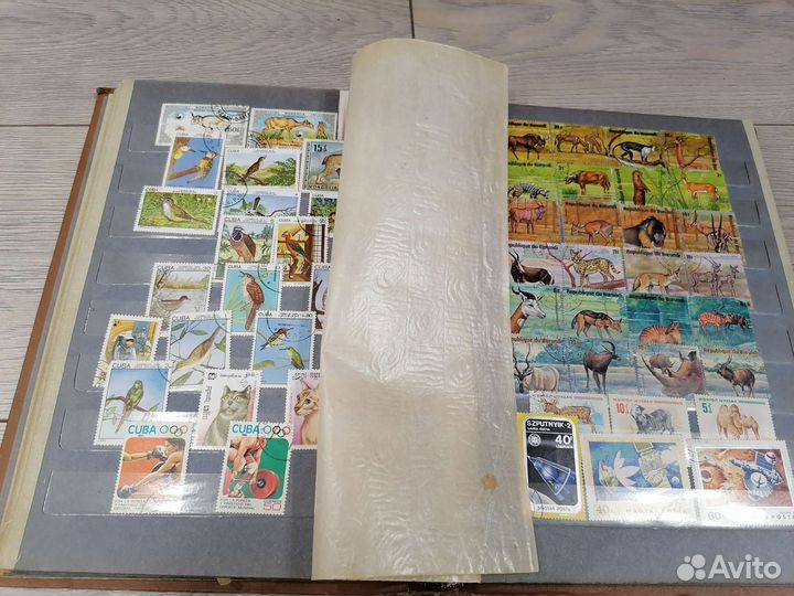 Почтовые марки 410шт в альбоме