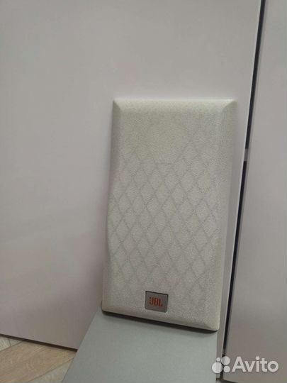 Акустические колонки jbl