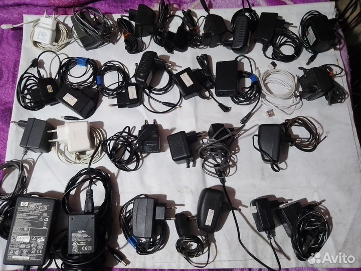 Блоки питания разные Б/У.от3,7v.до 13,5v