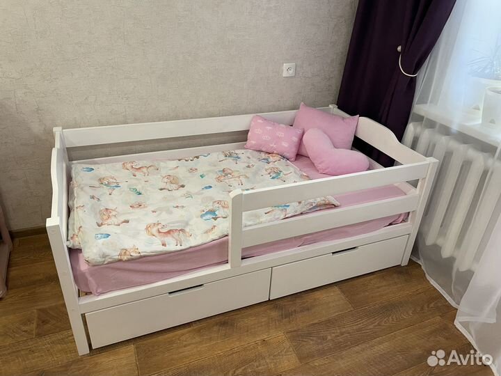 Детская кроватка 