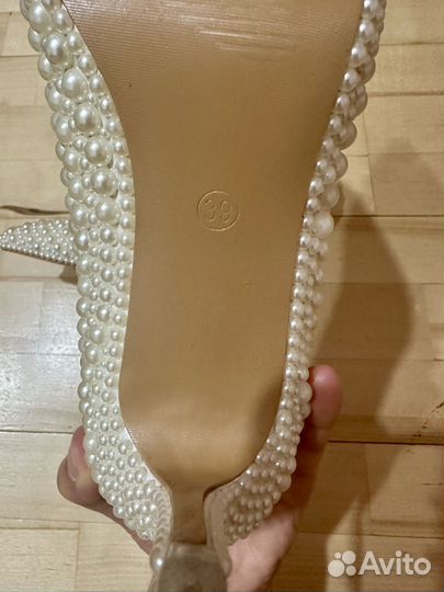 Туфли с жемчугом 39