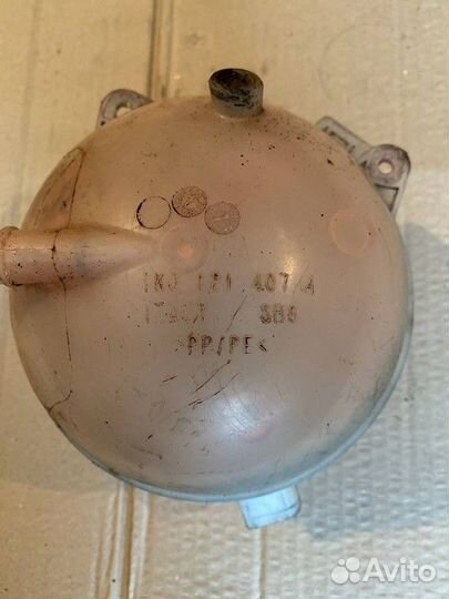 Бачок расширительный Volkswagen Passat