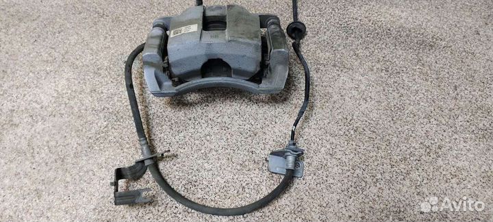 Суппорт передний правый Kia Sorento MQ4 3.5